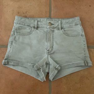 AMERICAN EAGLE | High Rise Olive Green Shorts